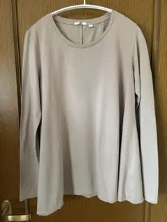 UNIQLO ベージュ 長袖 Tシャツ XL