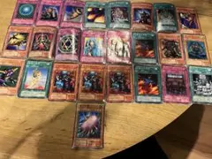 遊戯王 初期2期 約25枚セットのサムネイル