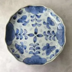 古伊万里　青磁　染付 流水牡丹文 輪花平鉢　江戸時代　直径25cm 古伊万里 青磁 染付 流水牡丹文 輪花平鉢 江戸時代 直径25cm - メルカリ