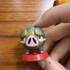 グルトン フィギュア
