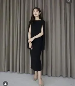 L'AUBE BLANCのNarrow Line Cape Dress
