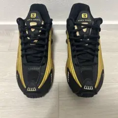 NIKE SHOX R4 METALLIC GOLD