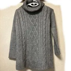 グレー タートルネック ケーブルニット 長袖 トップス