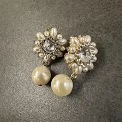 パールとクリスタルのドロップイヤリング