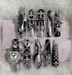 No.2 BLACK SILVERロングゴシックネイルチップ