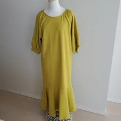 un dix cors イエローフレアスリーブロングワンピース