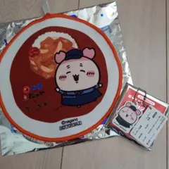 松屋×ちいかわ　アクリルキーホルダー＆ハンドタオル　古本屋