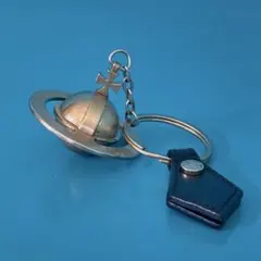Vivienne Westwood スカルオーブ キーホルダー - メルカリ