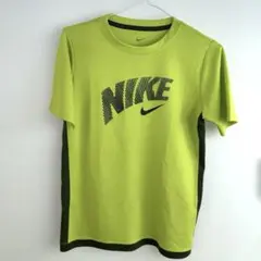 NIKETシャツ
