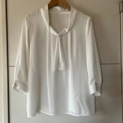 ブラウス　ボウタイ　リボン　白　Ｍ　美品！