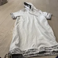 P*L様 ARMANI EXCHANGE フード付きパーカー ホワイトワンピースのサムネイル