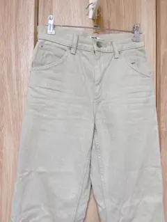 UNIQLO U レギュラーフィットストレートハイライズジーンズ