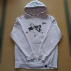 GUESS/ゲス Keith+Andy Hoodieパーカー - メルカリ