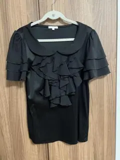 TO BE CHIC 半袖カットソー フリル ブラックのサムネイル