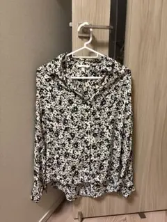 H&M 花柄 長袖シャツ ブラウス ヴィンテージ　古着屋人気　Sのサムネイル
