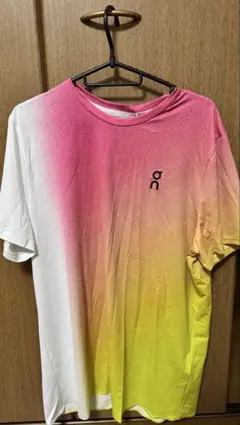 【新品未使用】on Court-T グラデーションTシャツ 2025年最新】On Tシャツの人気アイテム - メルカリ