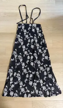マーキュリーデュオ　花柄刺繍 サスペンダー付きロングスカート ブラック