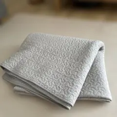 イブル　グレー キルティングマット　190×190 滑り止め付き