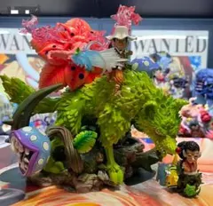 希少 超巨大 ワンピース 海外フィギュア ゾロ vs ピーカ - メルカリ