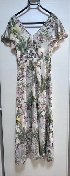 【H&M】フラワープリント Vネック ロングワンピース