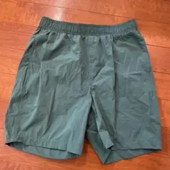 ファミマル　ショートパンツ グリーン Mサイズ