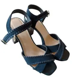 即購入可！ GU スウェードクロスサンダル