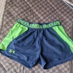 UNDER ARMOUR ショートパンツ サイズ：MD
