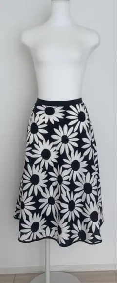 極美品 エムズグレイシー フラワーモチーフ モノトーン スカート ブラック 36