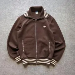 2025年最新】adidas デサントブラウンの人気アイテム - メルカリ
