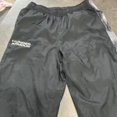 UNDER ARMOUR 黒 ジャージパンツ