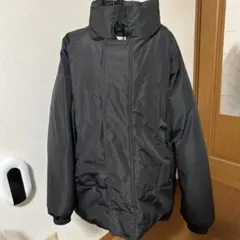 黒 ダウンジャケット
