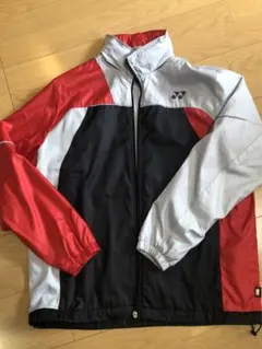 YONEX ウィンドブレーカー　Lサイズ 赤黒銀　フード付