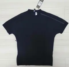 adidasプルオーバーカットソー
