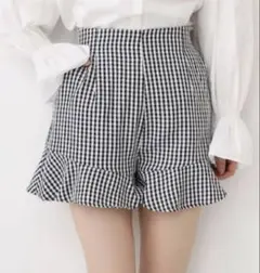 NICECLAUP 裾フリルショートパンツのサムネイル