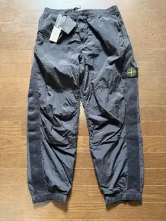 新品未使用 25AW ストーンアイランド ジョガーパンツ ナイロンメタル