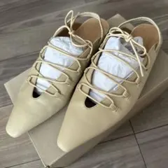 ODETTE E ODILE レザー ポインテッドレースアップトゥシューズ