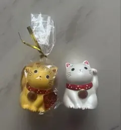薬師堂　招き猫 置物 2体セット 黄色 白　金運　開運のサムネイル