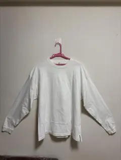 白Tシャツ、ロンTのサムネイル