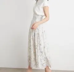 SNIDEL ハイウエストフレアースカート模様入り 裏地付き S