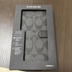 COACH iPhone 15 手帳型ケース