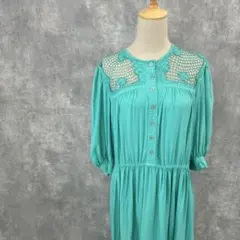 透かし編みデザイン　ターコイズブルーのワンピース　夏ワンピース　レトロな古着