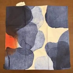 新品　marimekko 50cm角クッションカバーのサムネイル