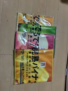 セブンイレブンの一番くじのタオルです。 桃。パイナップル。キウイ。バナナ。