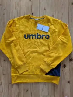 新品　umbro イエロー トレーナー 160サイズ