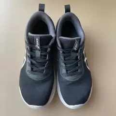 ASICS ブラック スニーカー