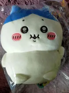 ちいかわ ぼっちゃり手乗りぬいぐるみ　ハチワレ