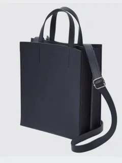 ユニクロ　レザータッチ　スクエア　ショルダーバッグ　ネイビー　紺