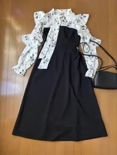 PALERMO フリル袖 花柄 華やかロングワンピース黒モノトーンM