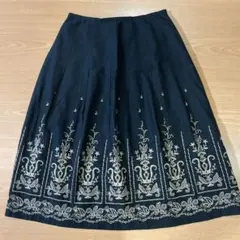ADORE スカートのサムネイル
