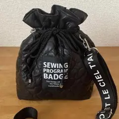 ★黒のハートキルティングの巾着バッグ